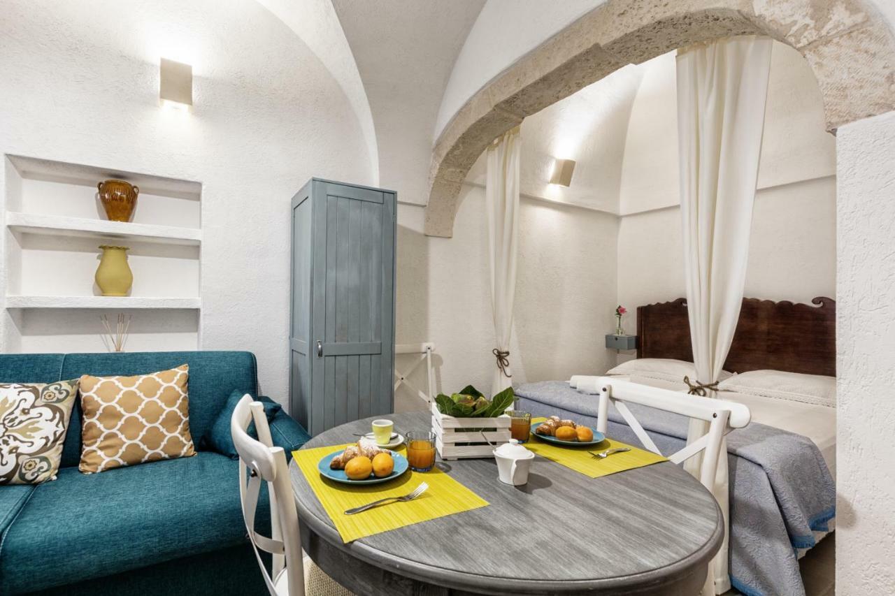 Dimora Zafferano - Guest House Ostuni Buitenkant foto